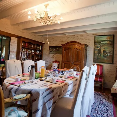 Maison De Kersalomon Oda ve Kahvaltı 4*